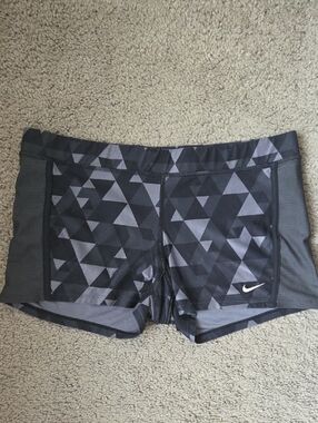 Nike Dri-FIT Spandex Shorts Black & Gray Geometric Triangle